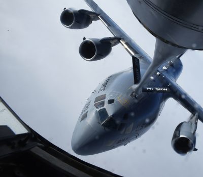 97th Refuels C-17 Globemaster III in first mission