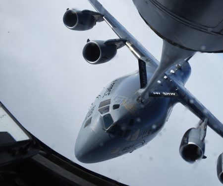 97th Refuels C-17 Globemaster III in first mission
