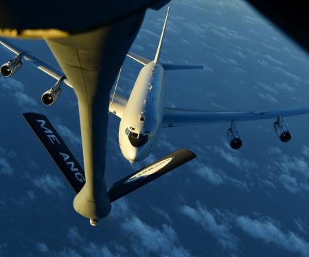 28th EARS refuels E-8 Joint STARS