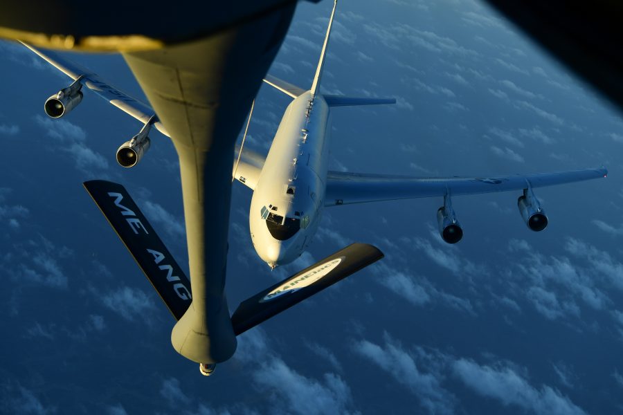 28th EARS refuels E-8 Joint STARS