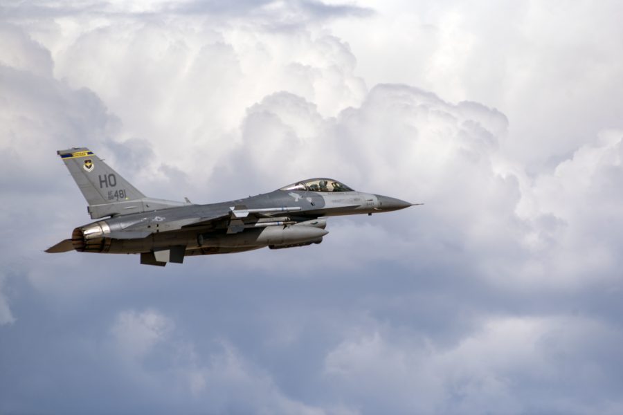 F-16 train over Holloman