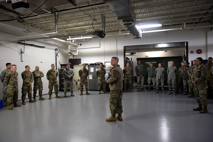 16th AF Visits Team Offutt