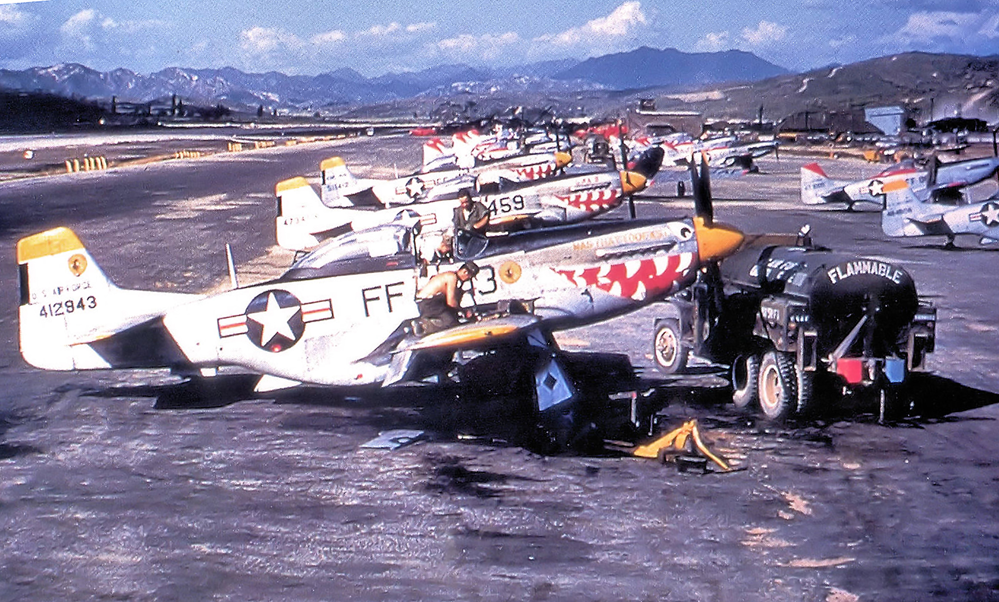 Pa-48 enforcer. P 51 мустанг в корейской войне. F 51. F 51. Самолёт мустанг р-51 d.