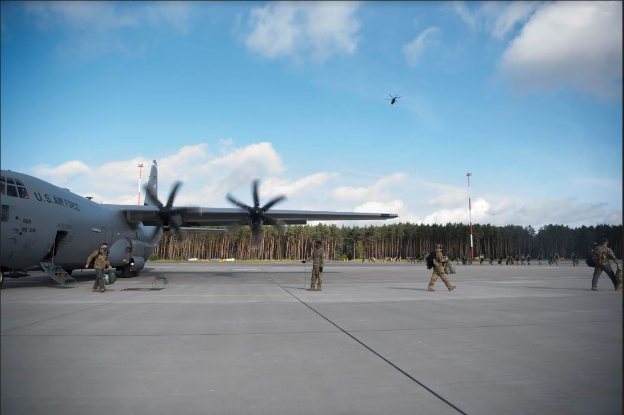 Lotnicy Ramstein i samoloty C-130J wysyłane są do Polski na szkolenie