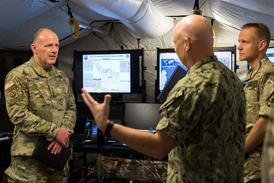 TRANSCOM Commander visits NAVCENT