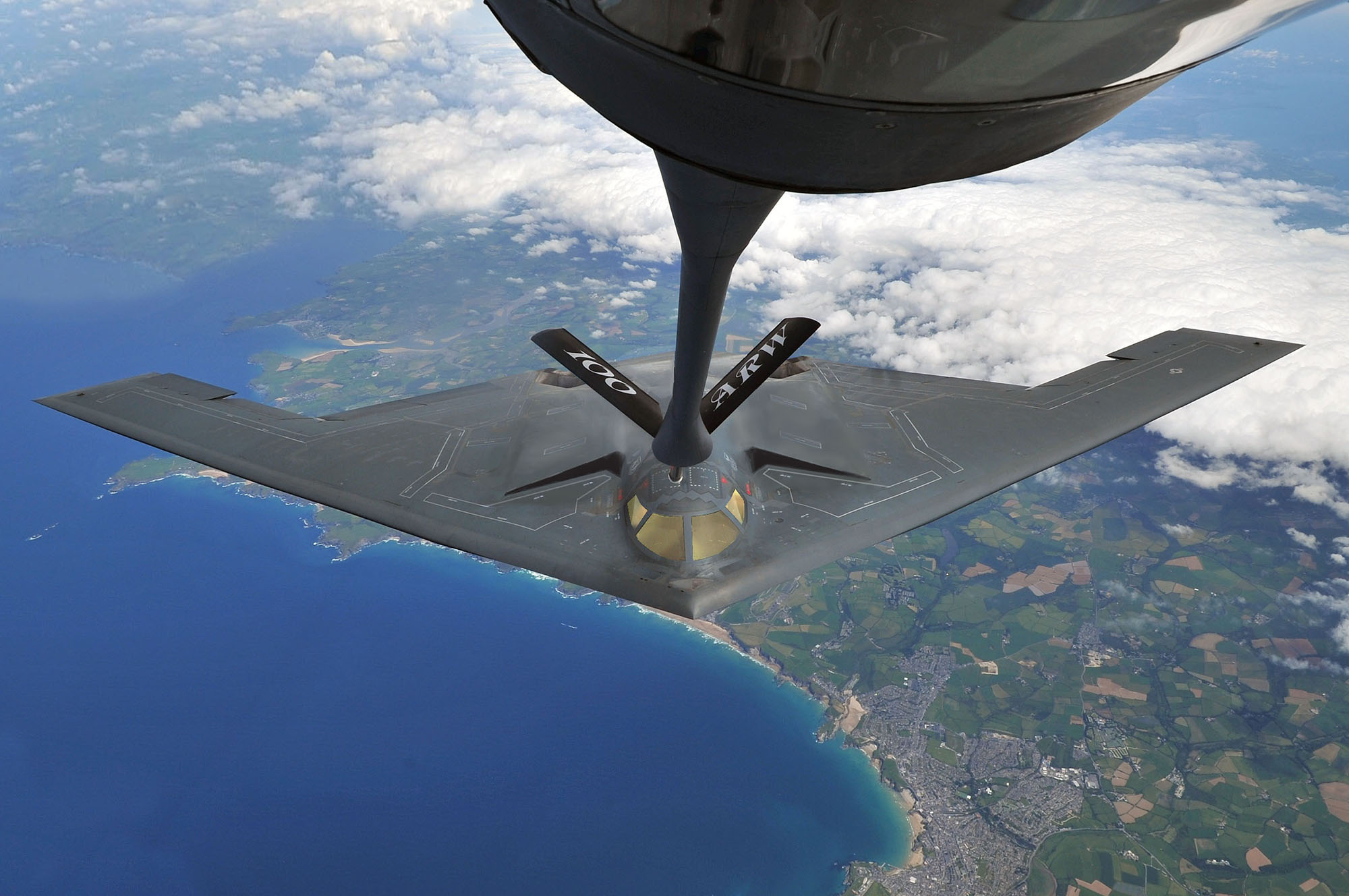 Us air force organization. самолет заправляет самолет. "the department of the air force arctic strategy" перевод на русский. Air anti-flash white nuclear bombers. космические силы сша логотип.