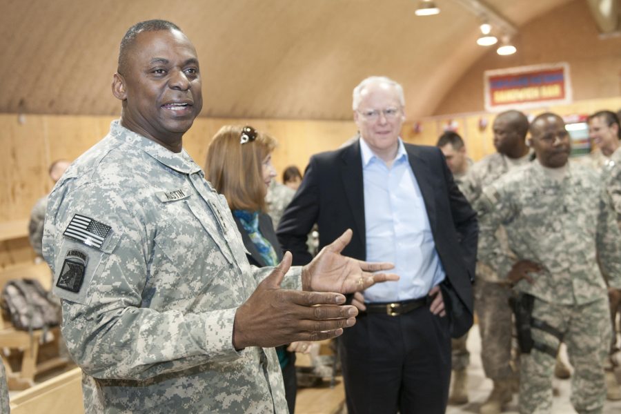 Gen. Lloyd J. Austin III visits soldiers for the holiday