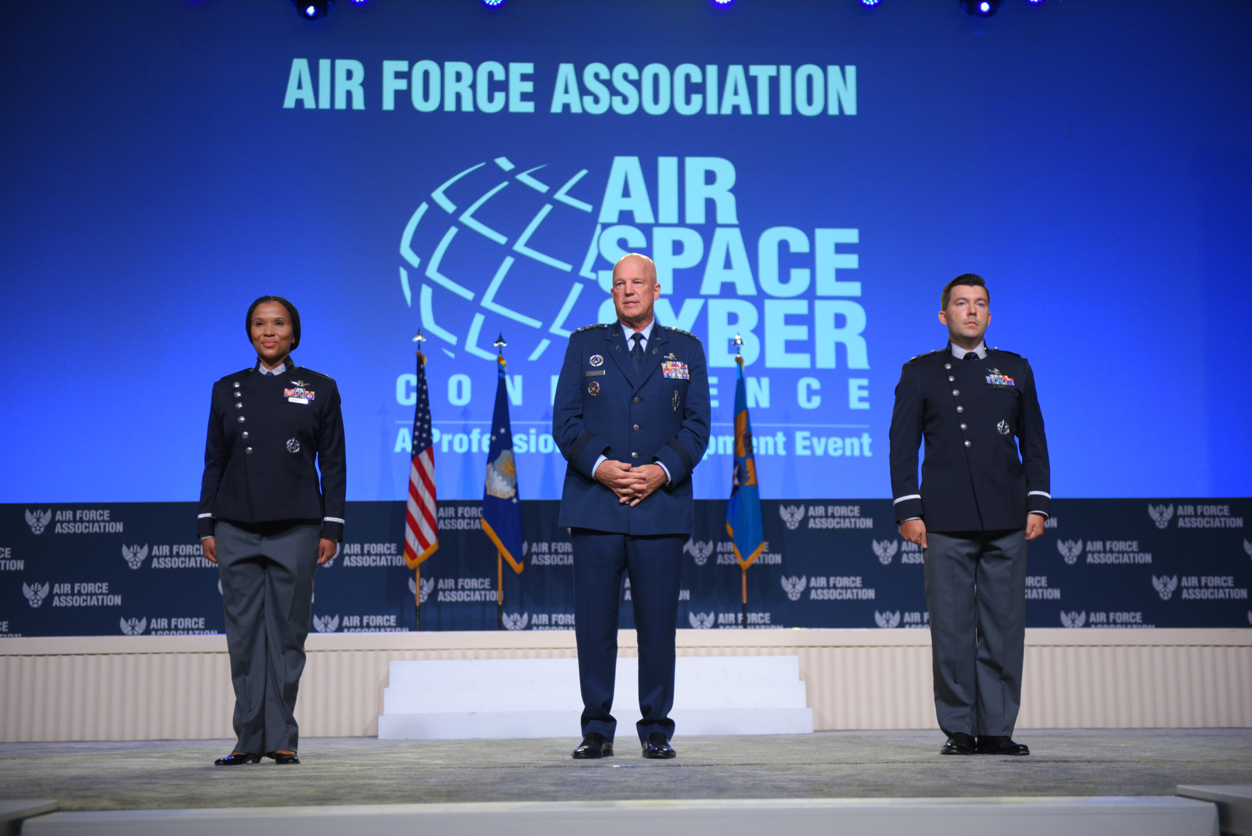 www.airforcemag.com