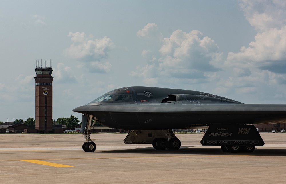 B-2 Crashes at Whiteman; No Injuries, But Status of Operations Withheld