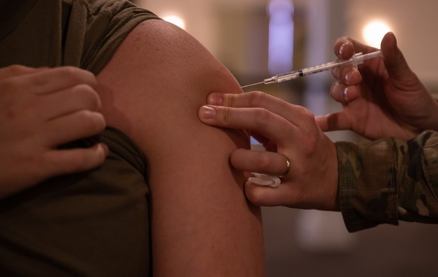airmen vaccinated