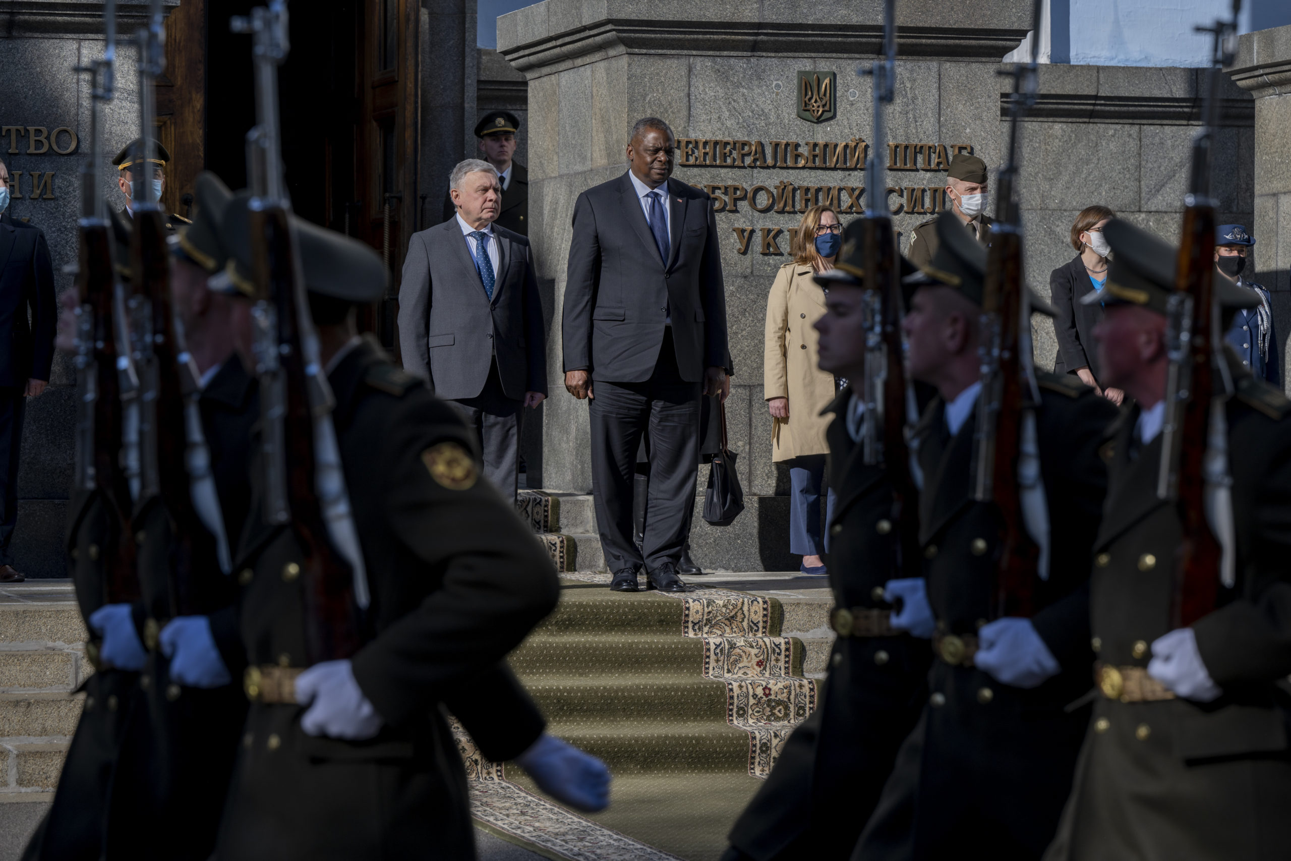 Ukraine Welcomes Austin but Calls for Air Defense and Vocal Support to Join NATO