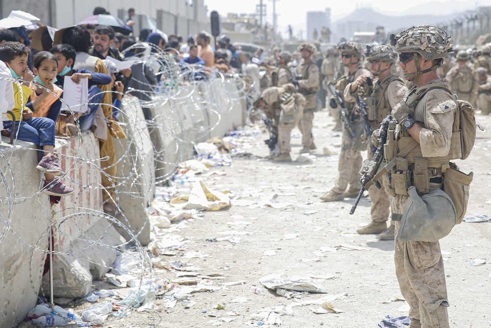 Afghanistan, Politics Lead to Decline in Public Trust of Military