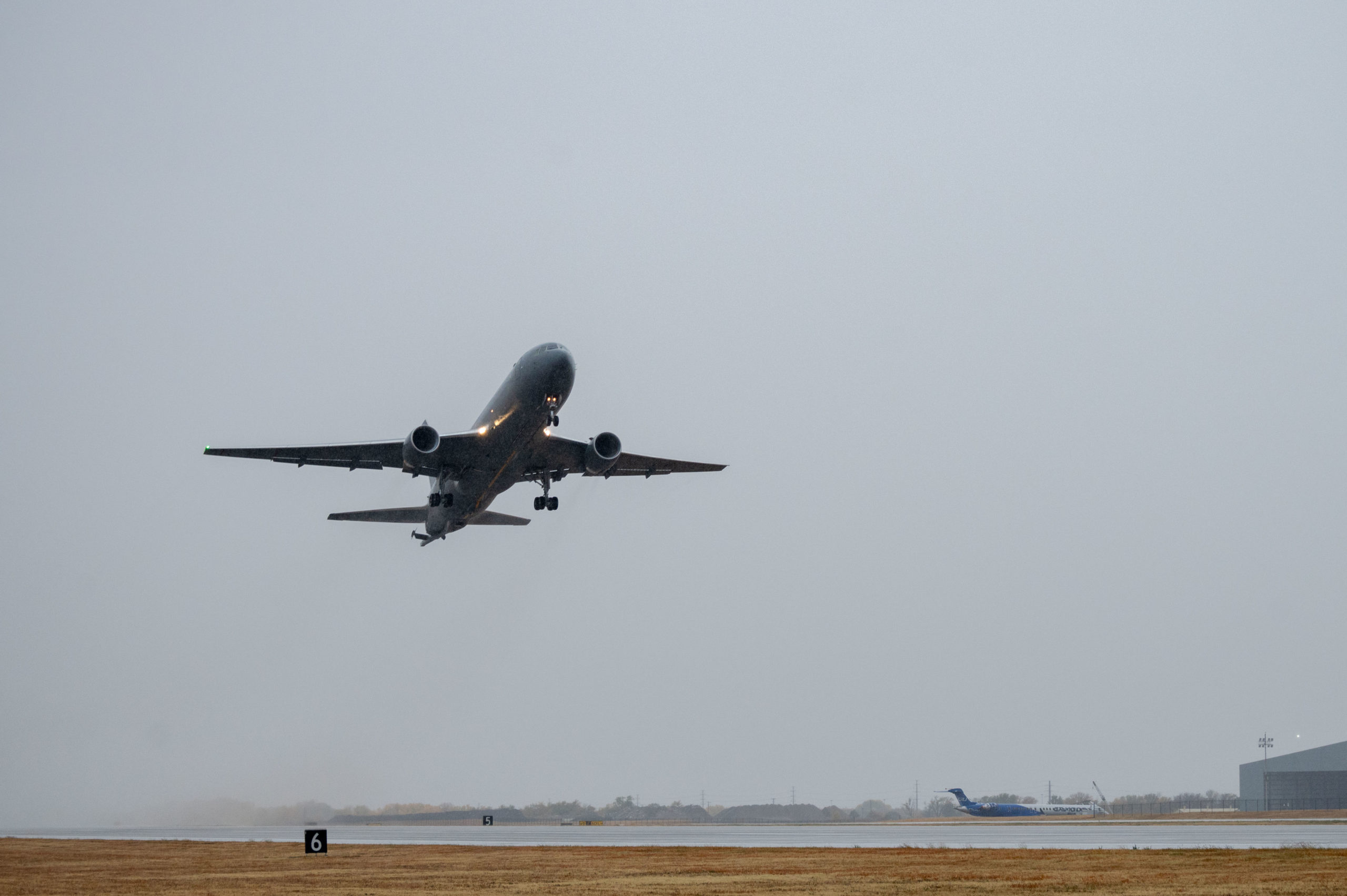 KC-46 Flies Without Co-Pilot as AMC Explores Limited Aircrew Operations