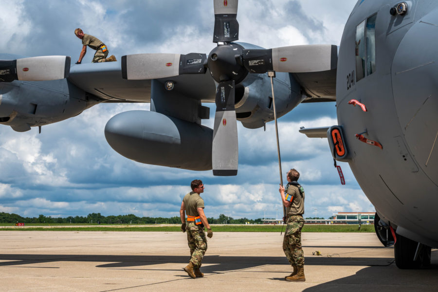 cracked c-130h propellers