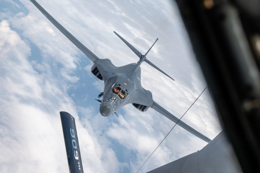 B-1b pacific japan fighters