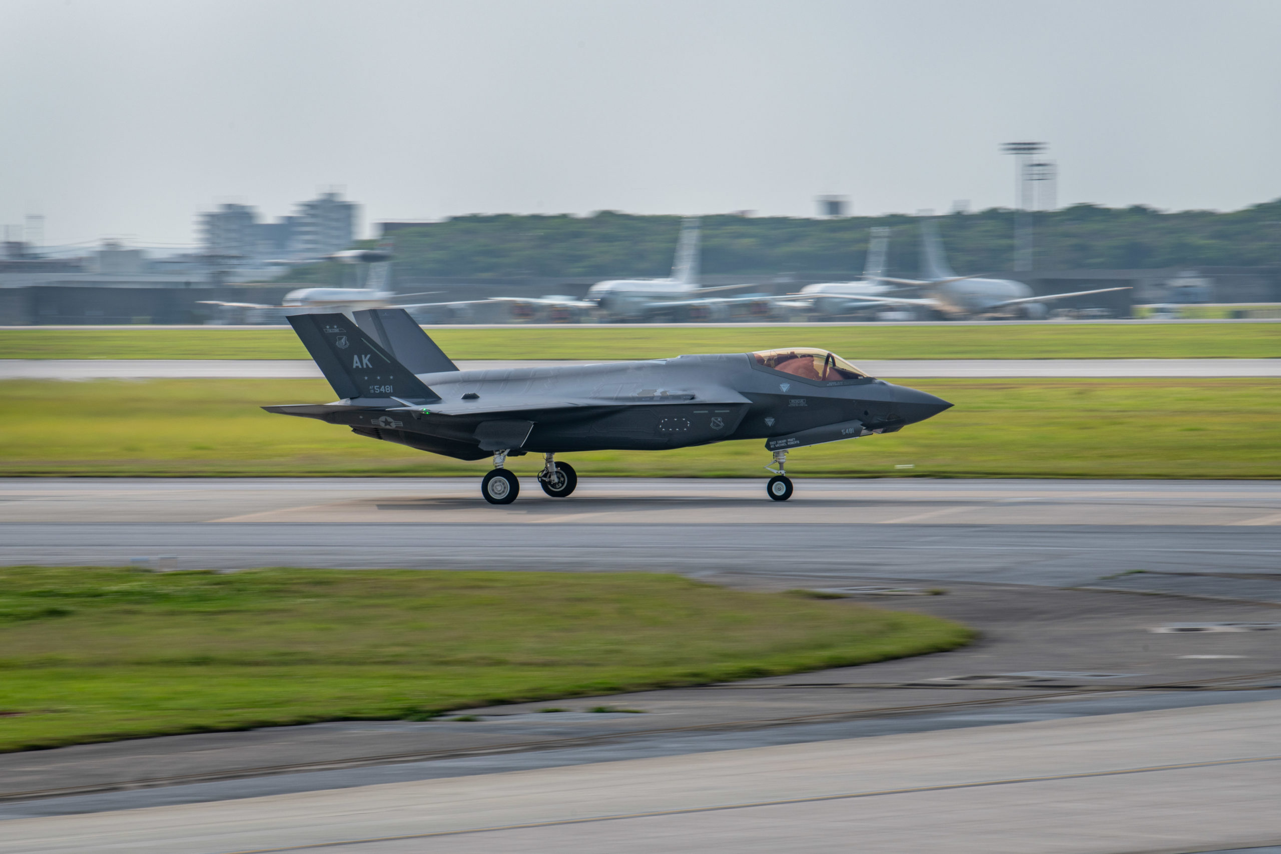 F-35s Arrive at Kadena as F-15 Withdrawl Continues