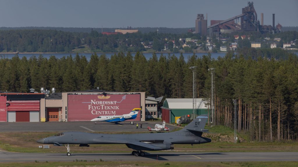PHOTOS: US B-1 Bombers Land in Sweden for First Time
