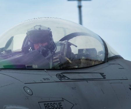 f-16 pilot