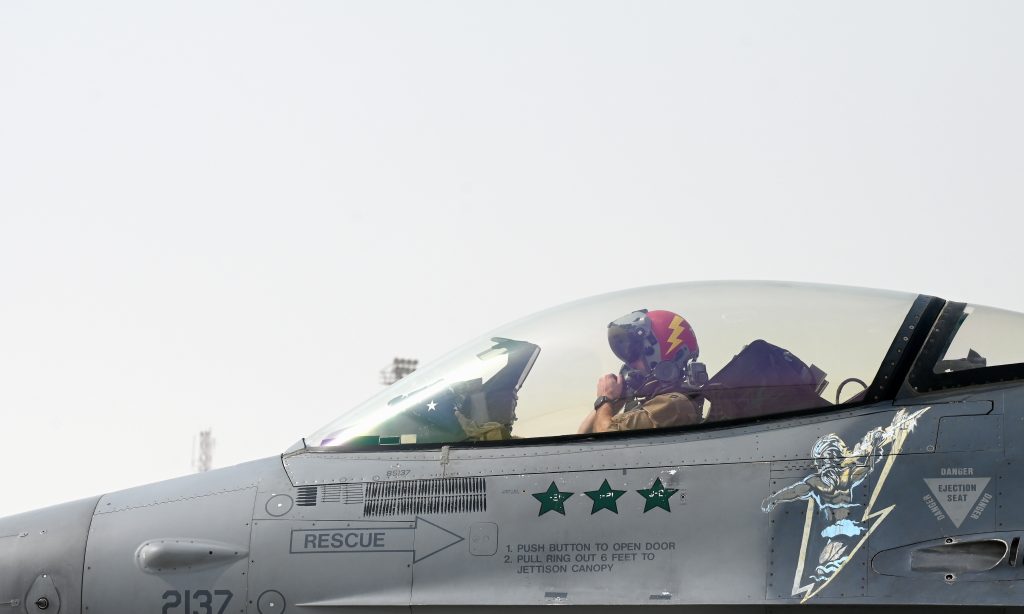 Ένα F-16 με τρεις αποστολές αέρος-αέρος σκοτώνει αεροπορικές αποστολές για να αποτρέψει το Ιράν