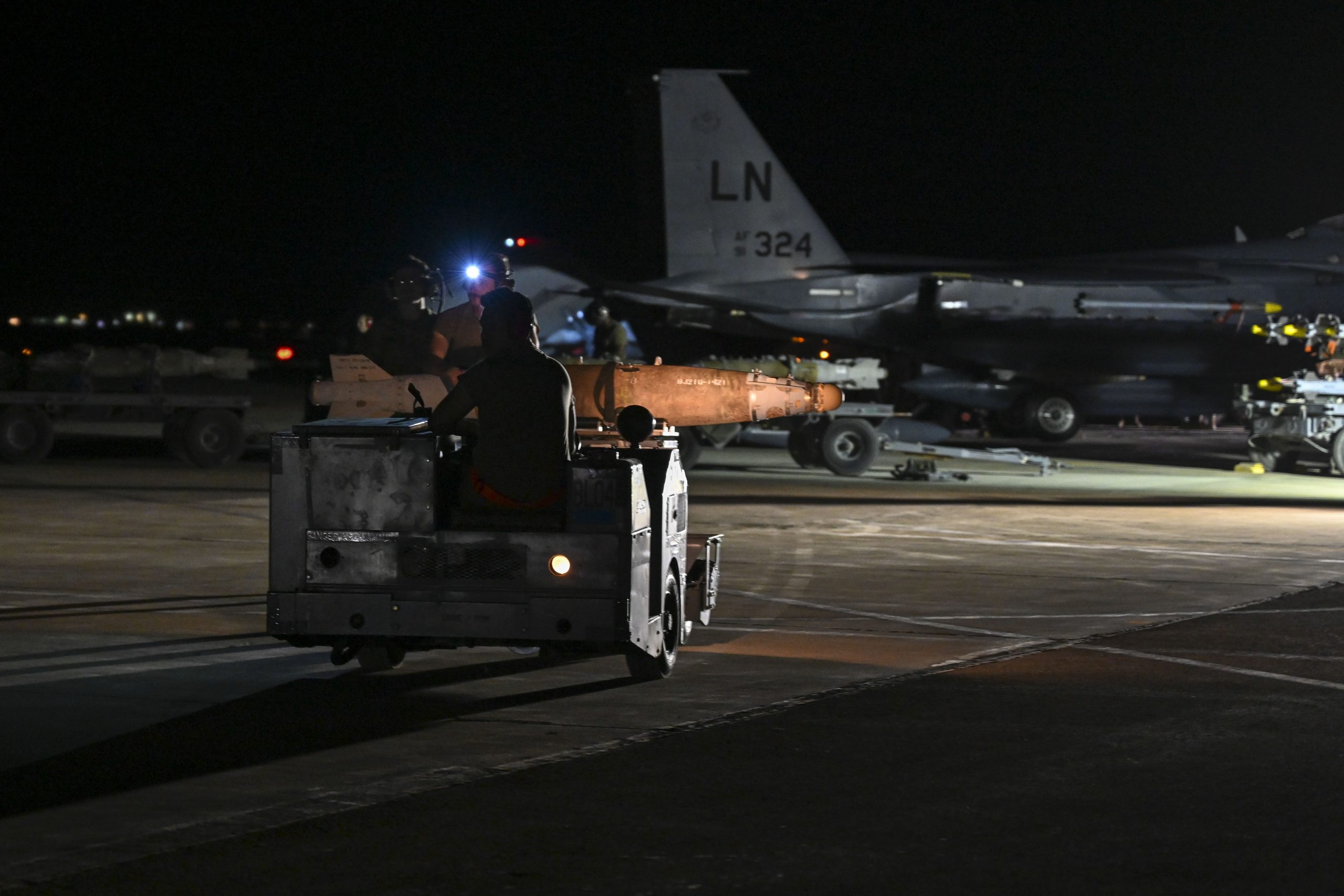 Attacks on US Forces in Iraq and Syria Continue After American Airstrikes