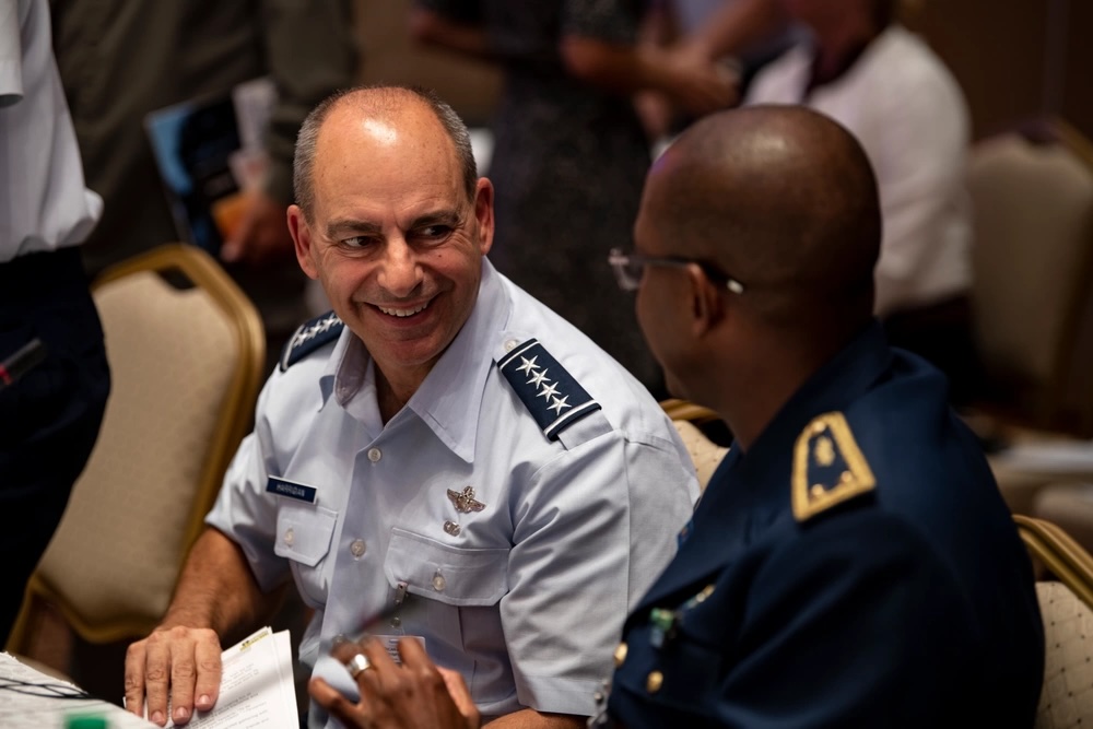How Air Force Generals Avoid ‘Awkward First Dates’ With Foreign Leaders