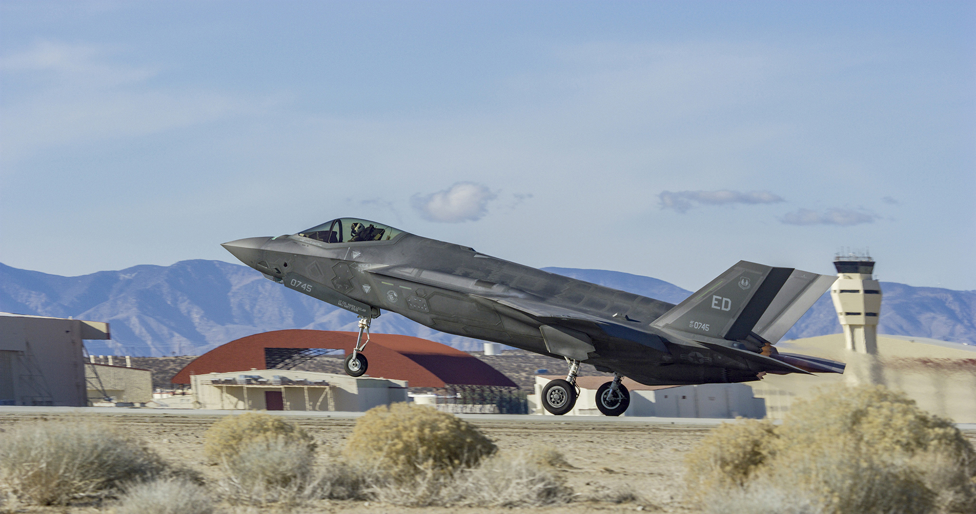 2014 Air Force Year in Photos > Edwards Air Force Base > News