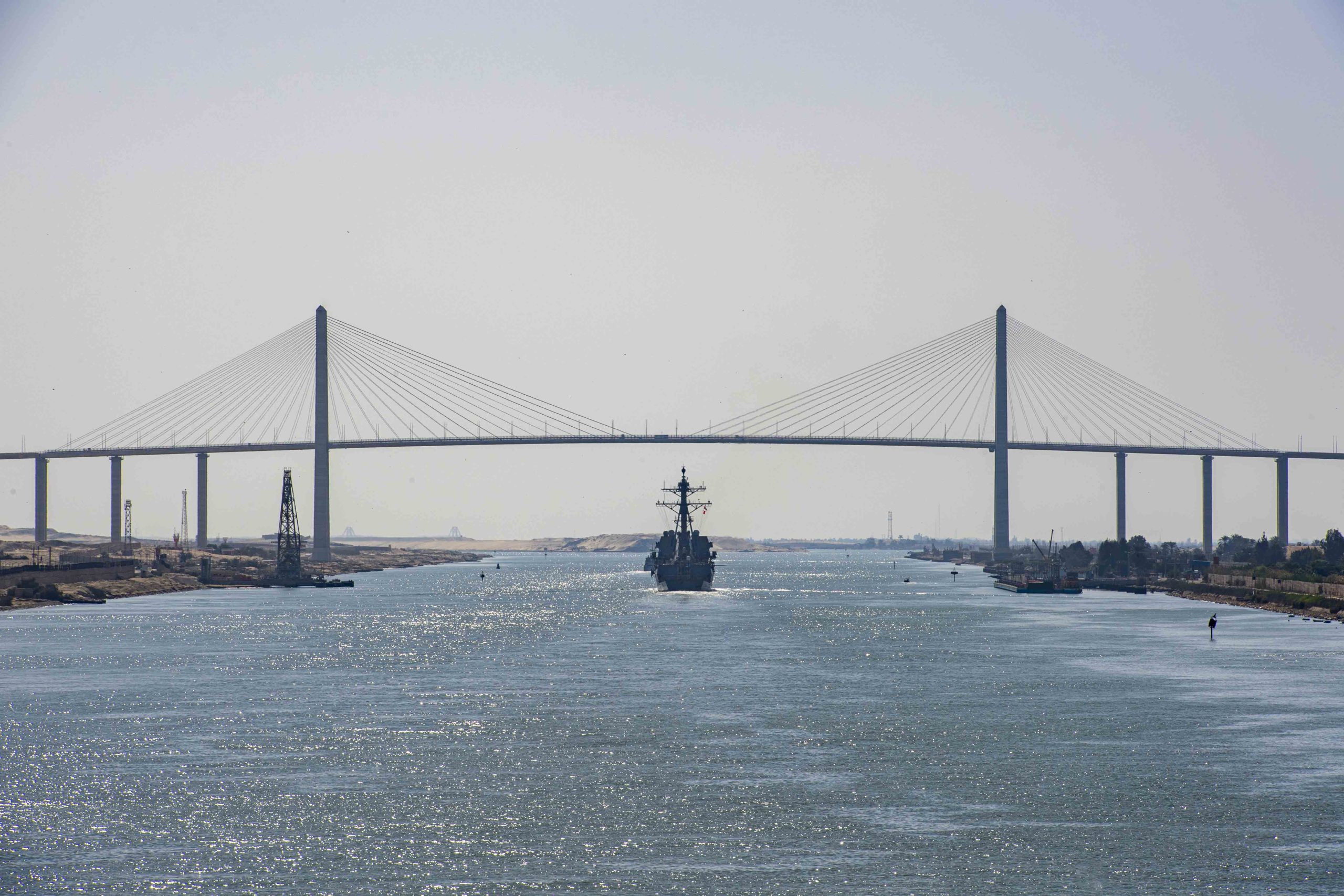 US, Allies’ Ships and Aircraft Thwart Pirates Despite Houthi Missile Attacks