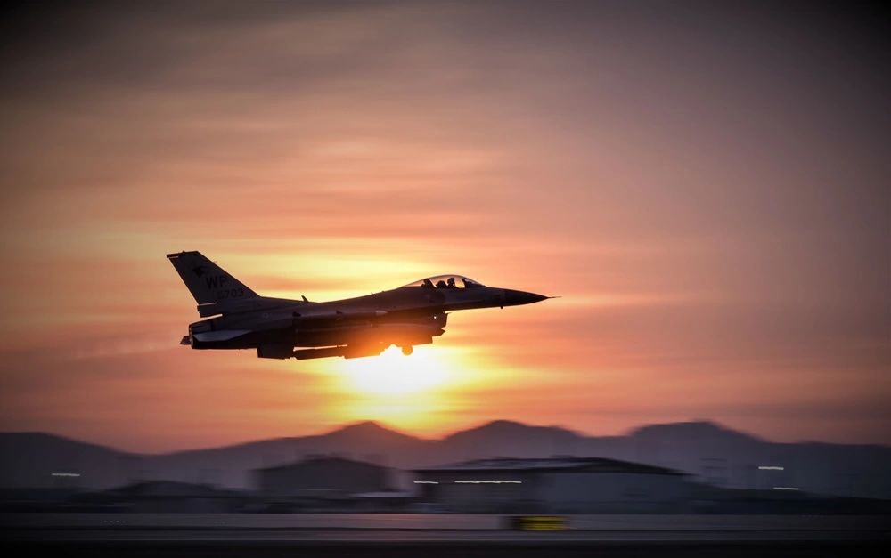 미 공군 F-16 올해 두 번째 한국서 추락, 조종사 OK