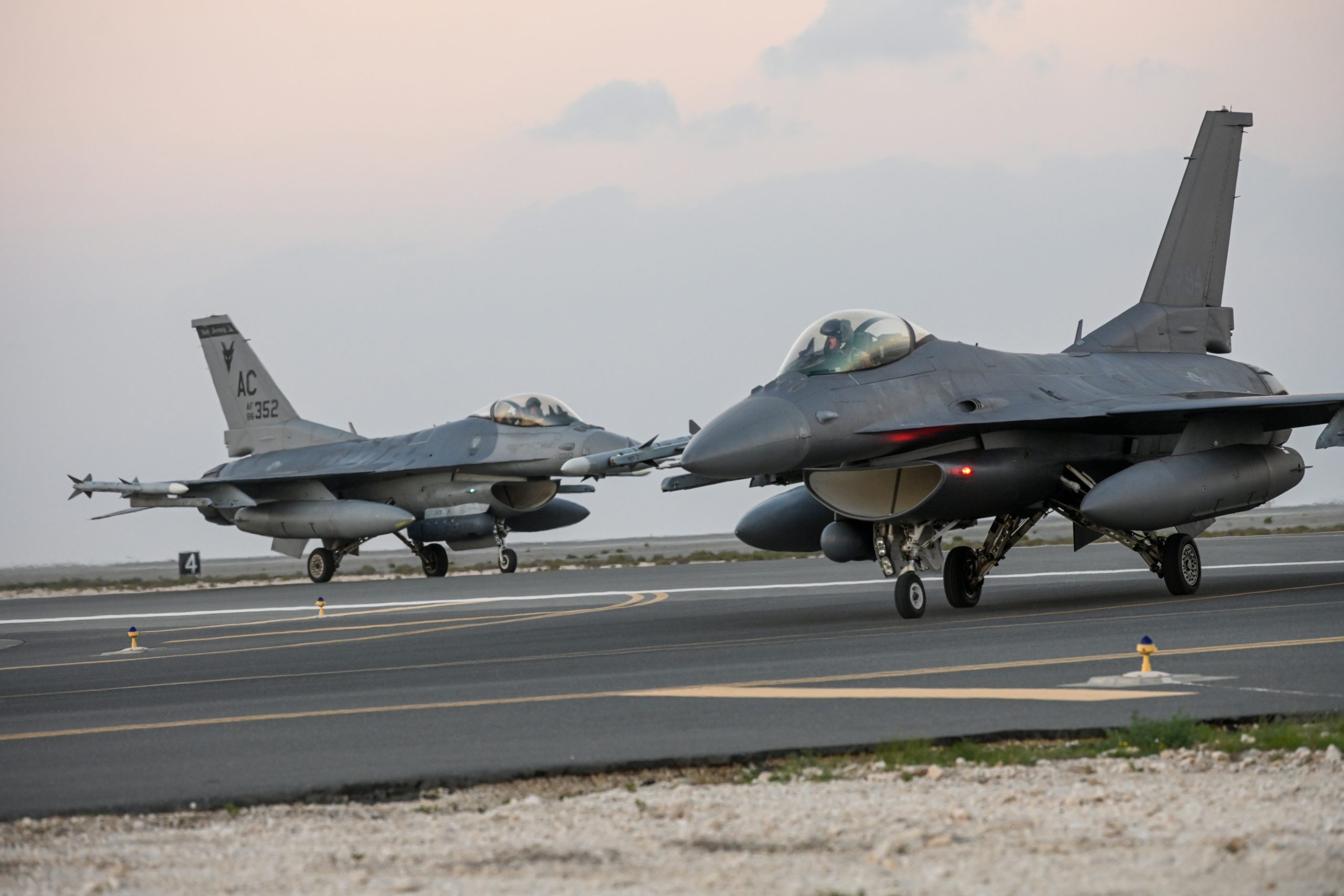 USAF F-16 Fighters Fly with Bahrain in Training Exercise
