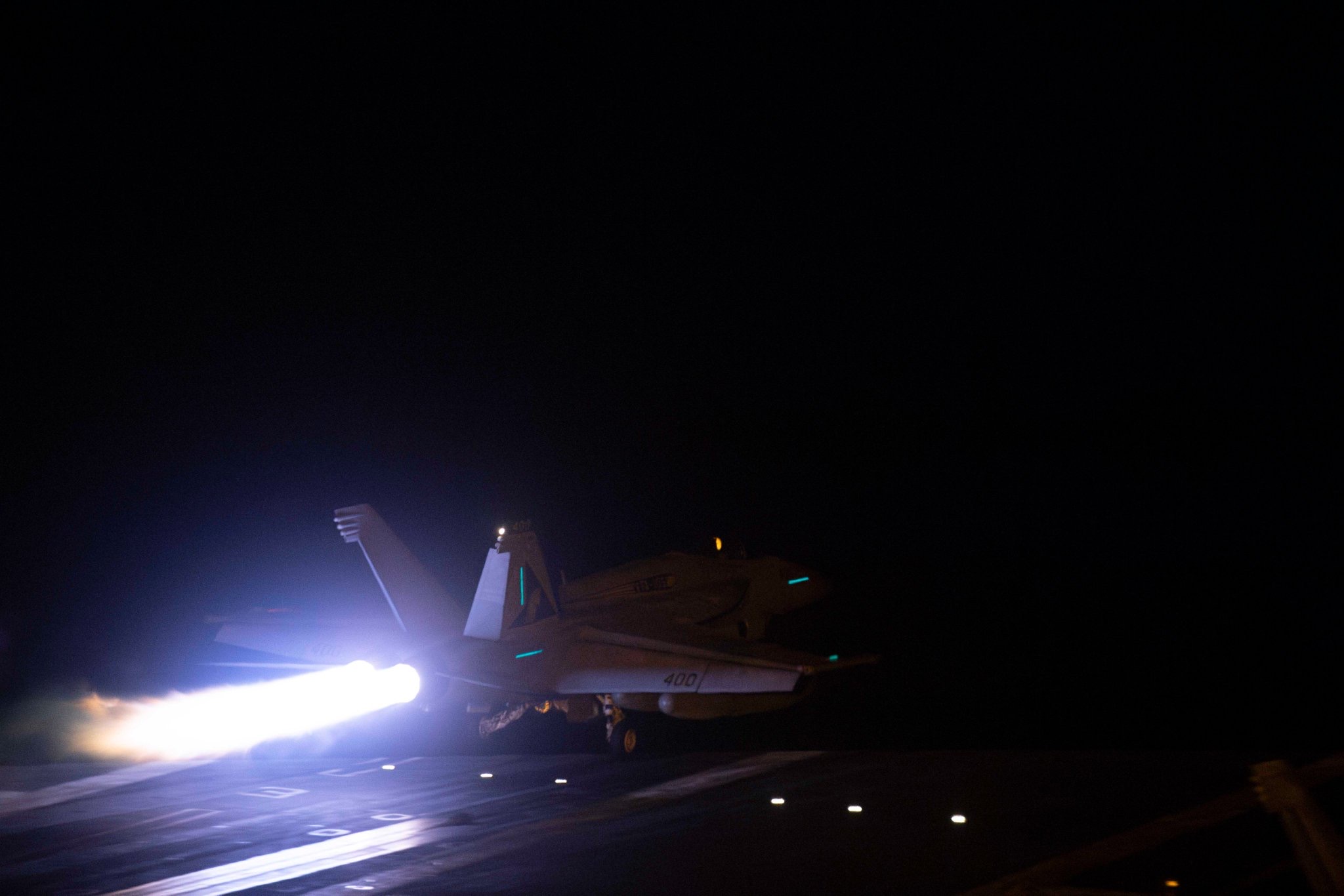 US, UK Strike Houthis in Yemen Following Ship Attacks