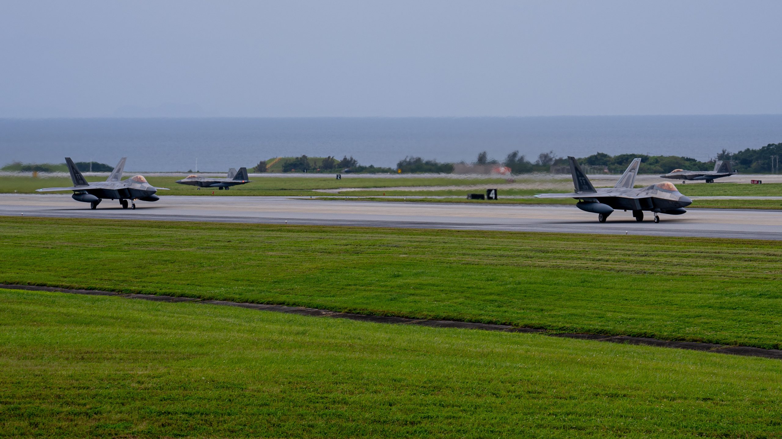 新品 USAF OKINAWA 空軍 プラック嘉手納①点41STairborne