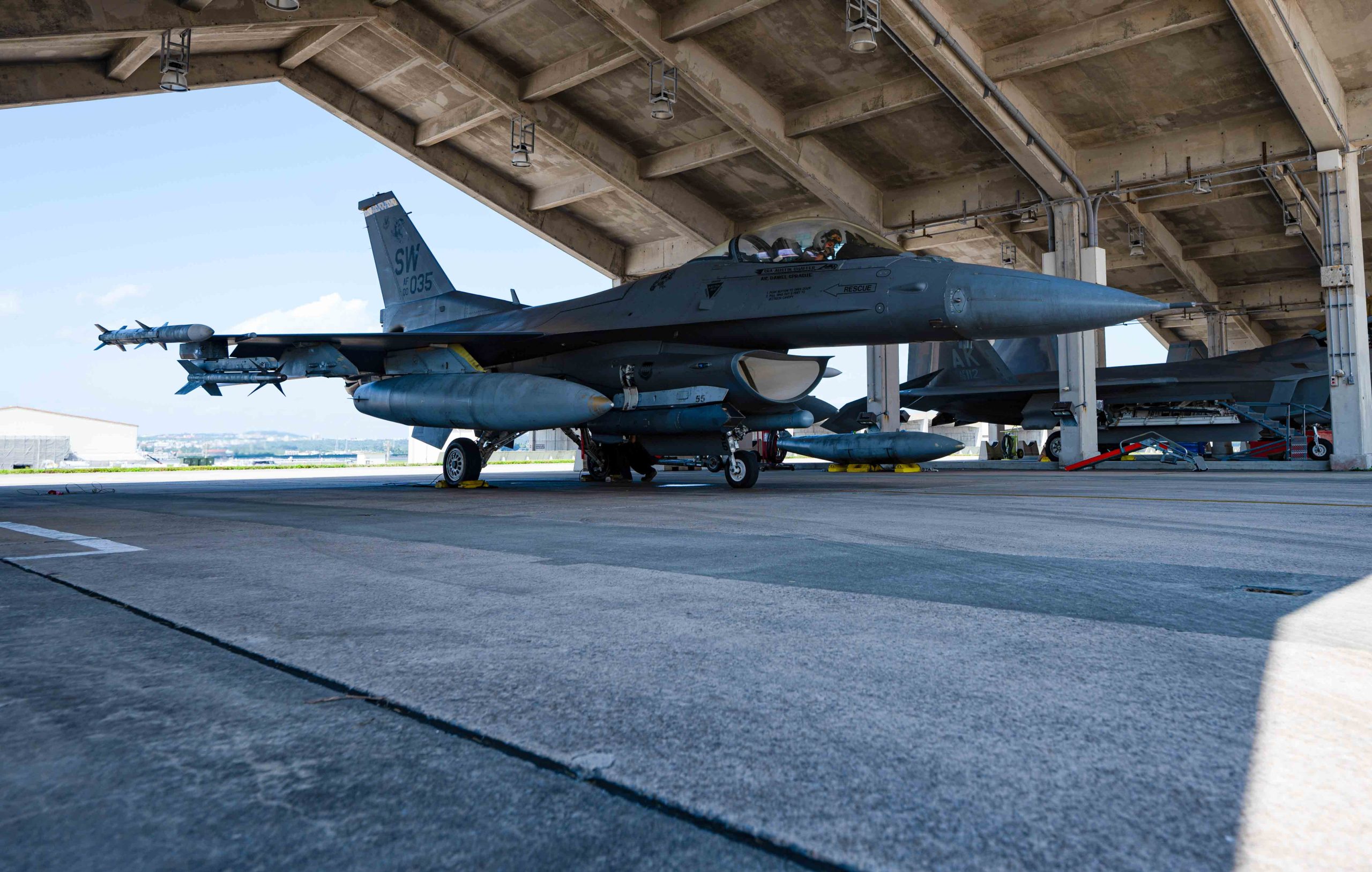 Kadena Adds New F-16 and F-22 Fighters, Some F-15s Remain