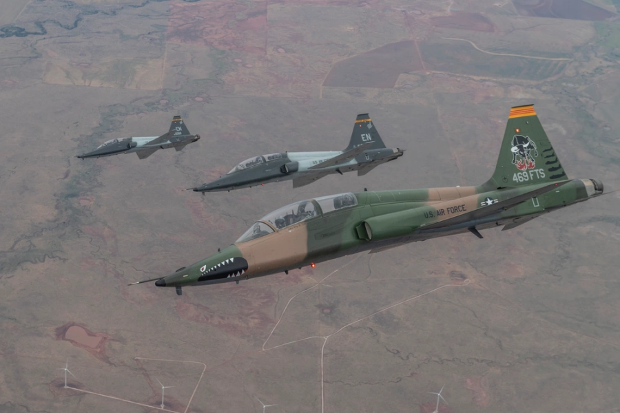 The Fighter Pilot Factory: USAF School Forges Pilots and Friendship