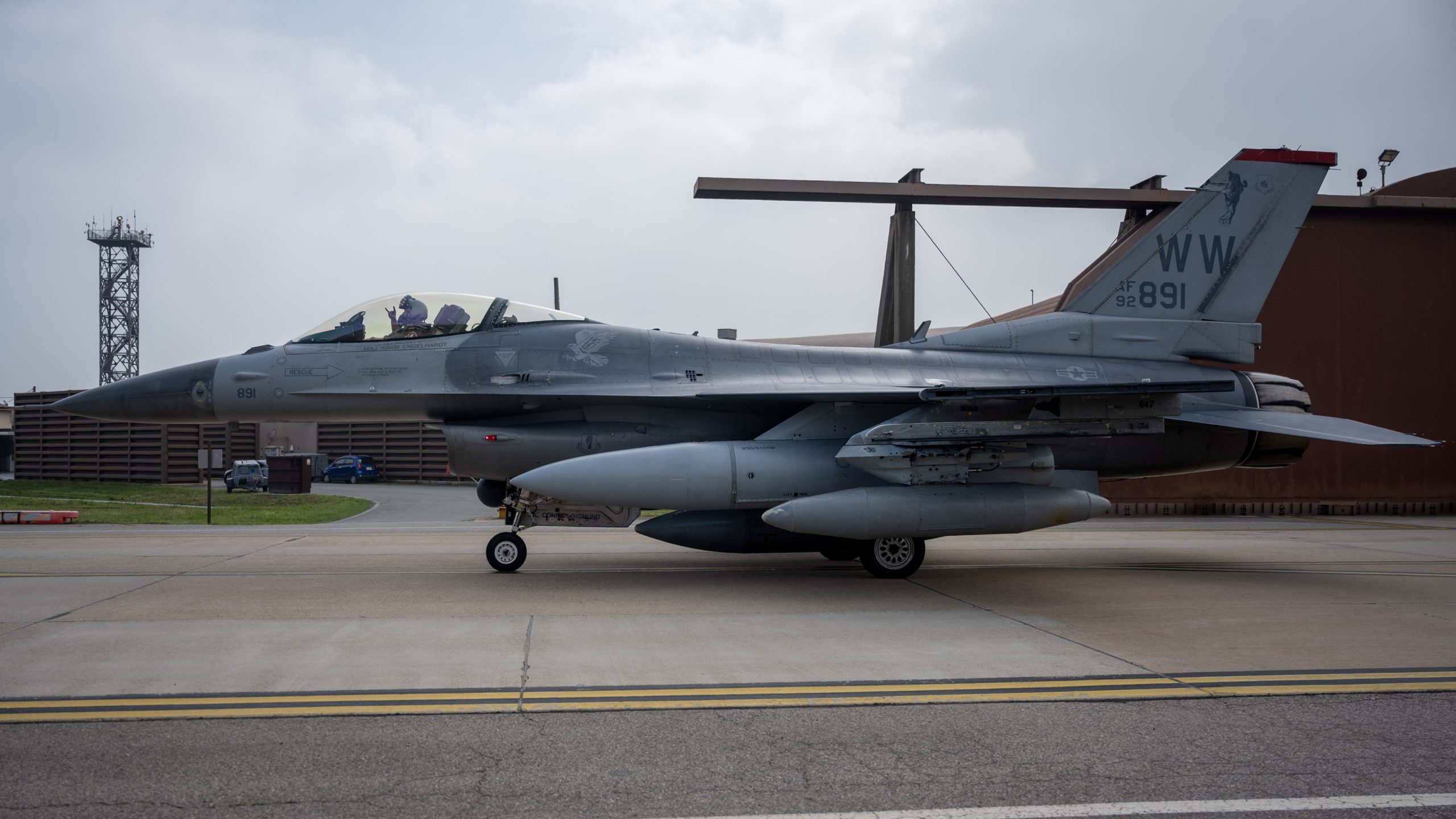 USAF Moves F-16s from Japan to Korea, Clearing Way for F-35s