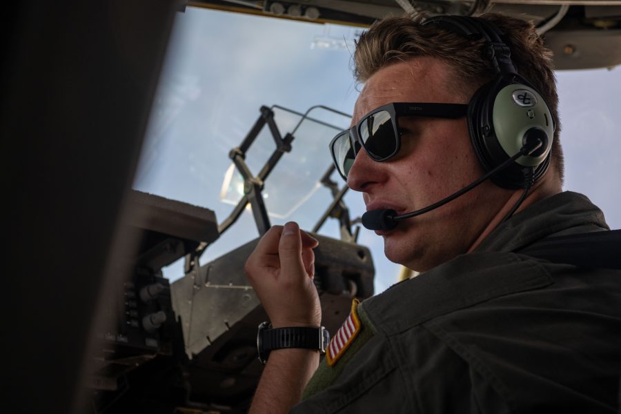 C-17 ‘BEE Liners’ Push Their Limits in Sprawling Pacific Exercise