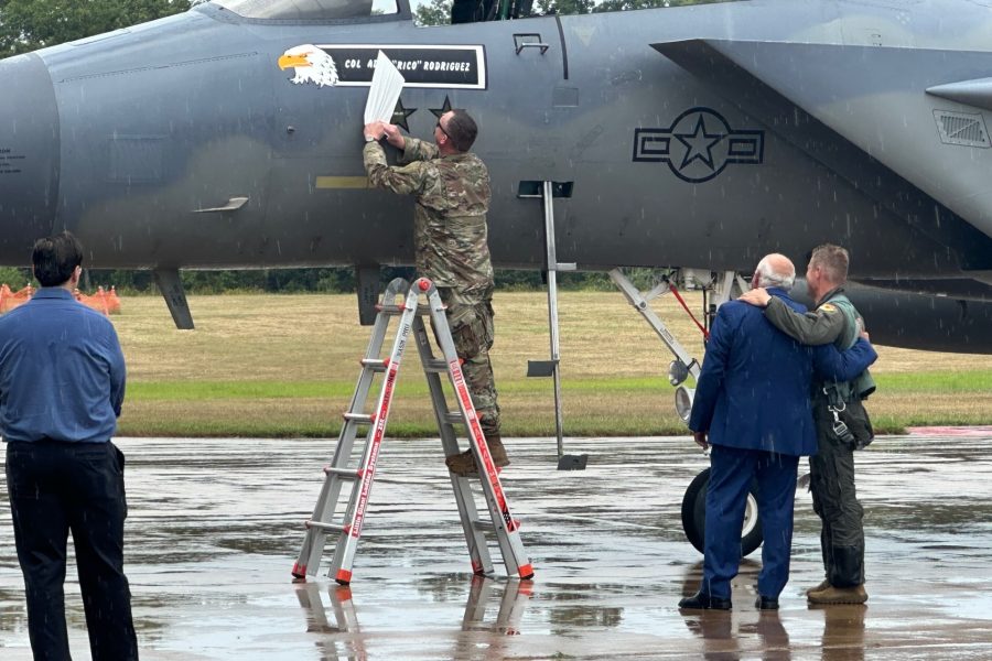 F-15C Fighter That Downed MiGs Arrives at Smithsonian for Display