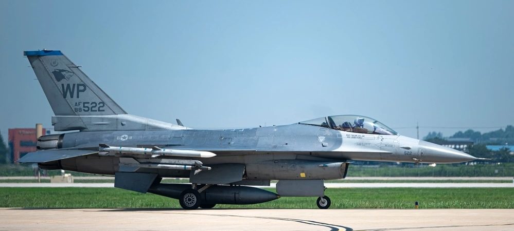 f-16