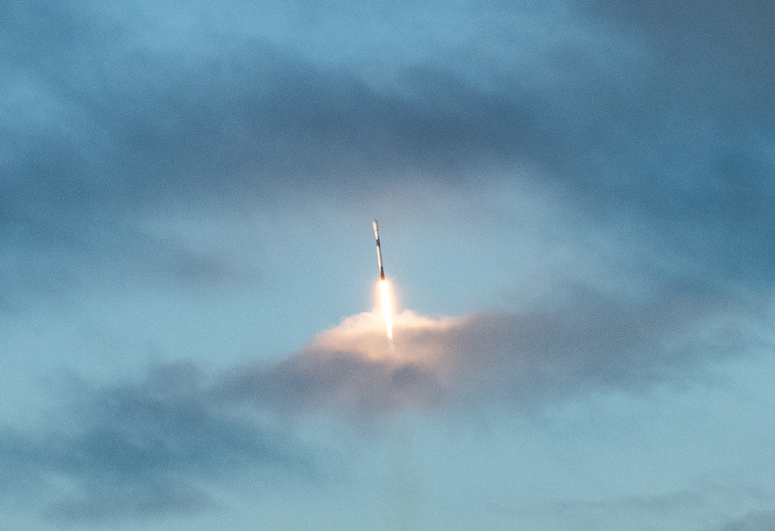 Space Development Agency Launches 21 Data Transport Satellites | Air & Space Forces Magazine