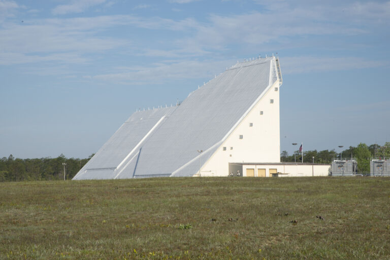 Fixed Array Radar AN/FPS-85 (Elgin Phased Array Radar) | Air & Space Forces Magazine