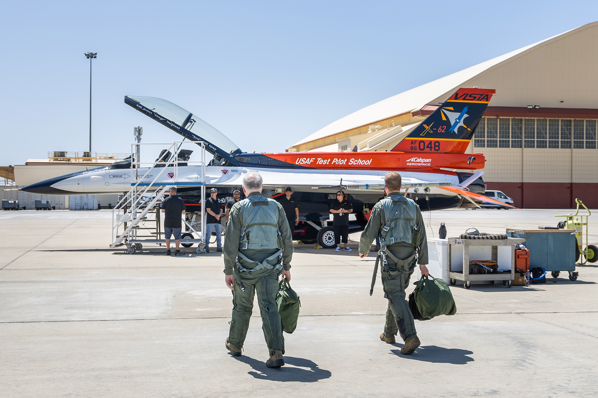 X-62 VISTA with pilots at Edwards Air Force Base