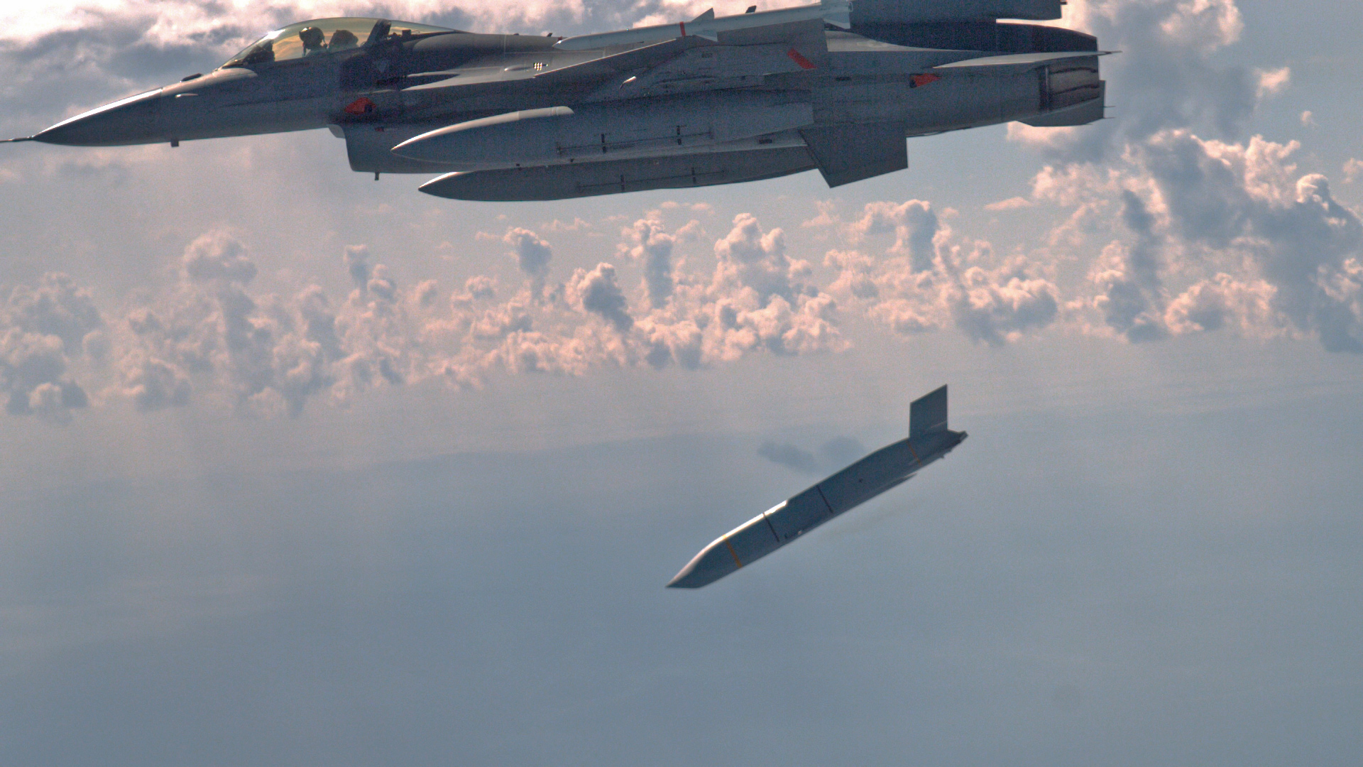 www.airandspaceforces.com