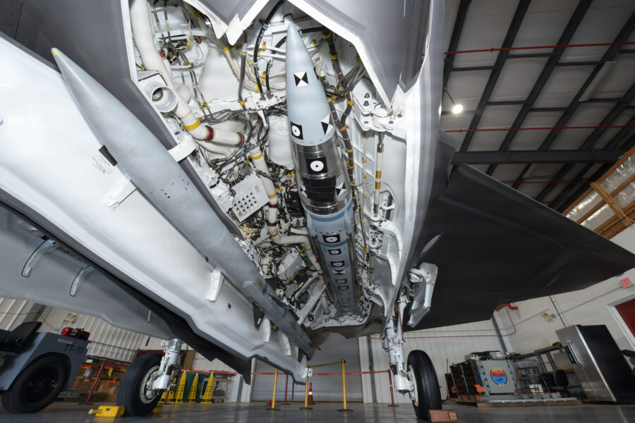 Air Force ‘Closely Following’ Navy’s New Long-Range Air-to-Air ‘Malice’ Missile