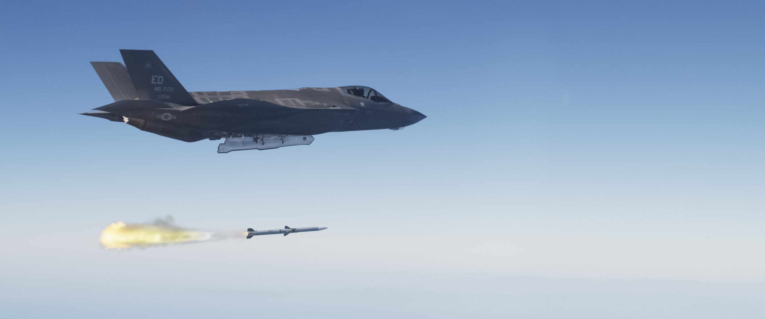 US and Japan Finalize Agreement for AMRAAM Facility